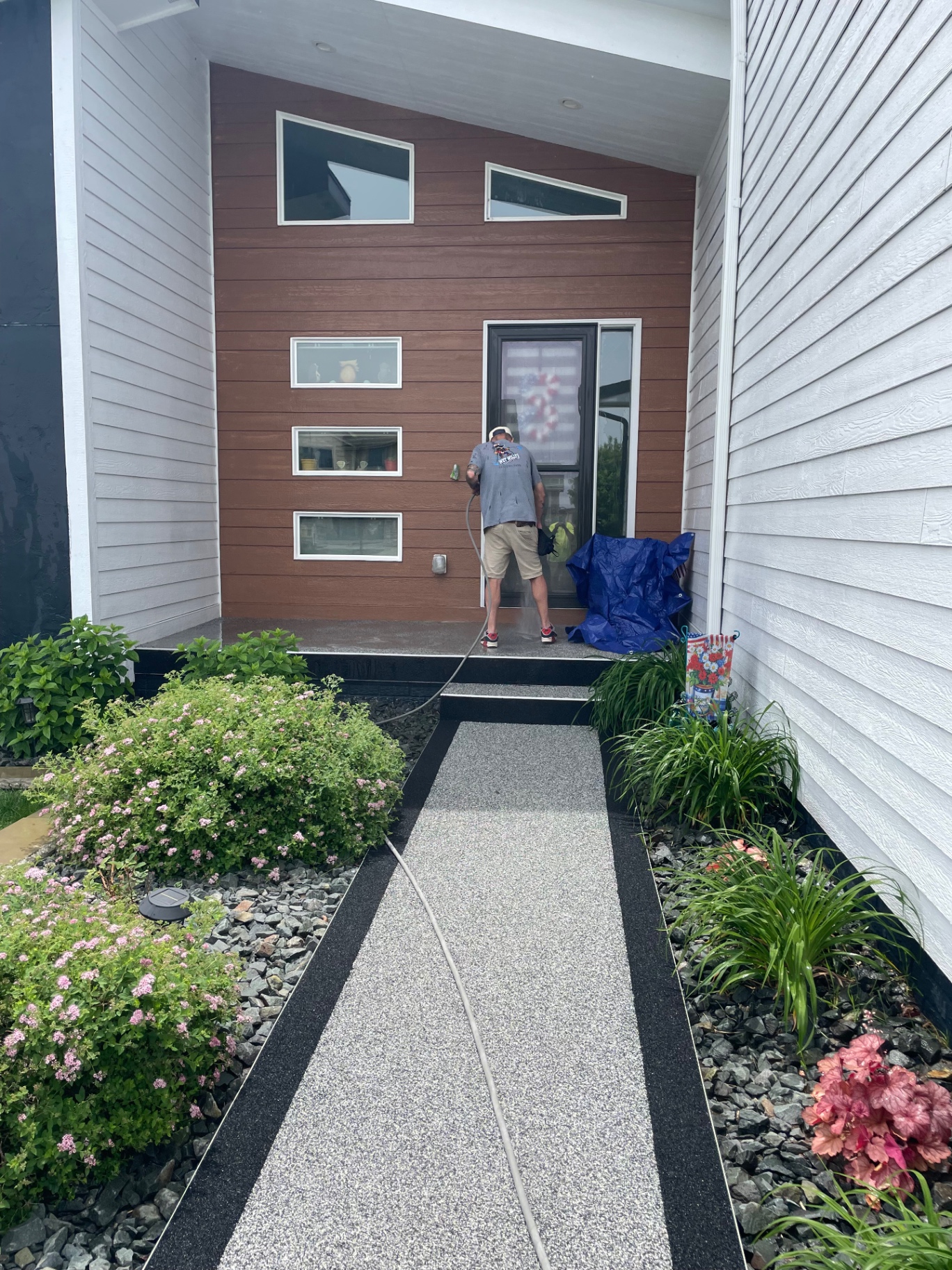 Entryway & Walkway Pressure Wash